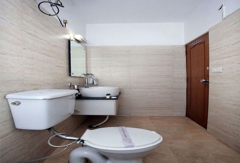 Fotos del hotel OYO 9230 Hotel Royal Brooks:  3