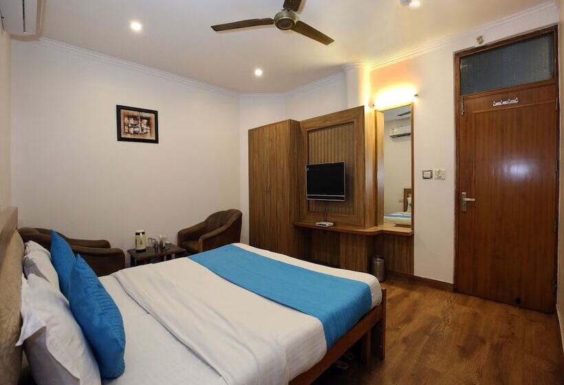 Fotos del hotel OYO 9230 Hotel Royal Brooks:  11