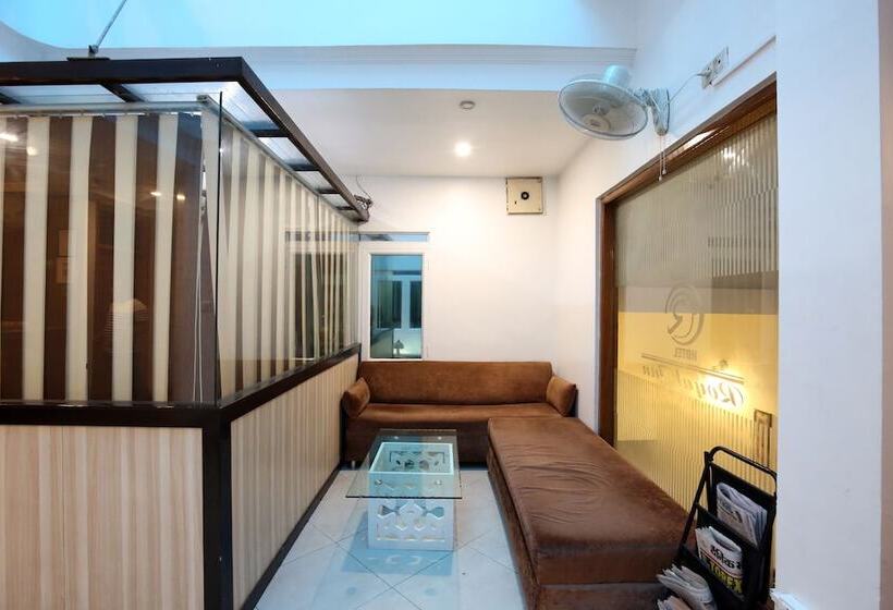 Fotos del hotel OYO 9230 Hotel Royal Brooks:  25