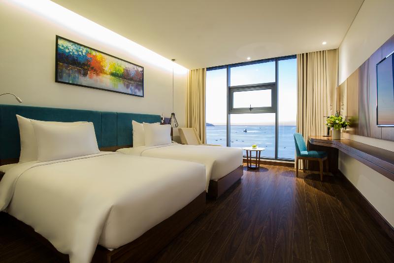 Fotos del hotel Maximilan Danang Beach:  4