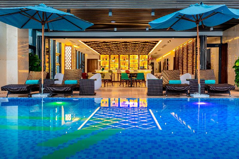 Fotos del hotel Maximilan Danang Beach:  3