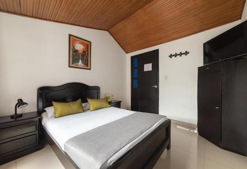 Fotos del hotel Laguna 24:  1