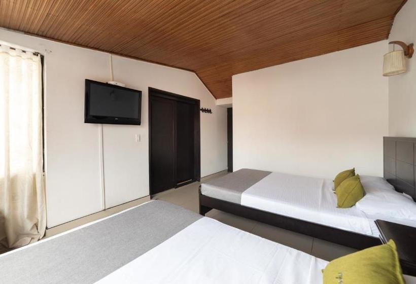 Fotos del hotel Laguna 24:  11