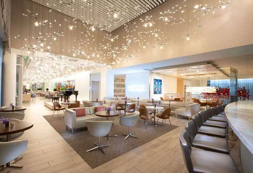 Hall Arts Hotel, Dallas, Curio Collection By Hilton