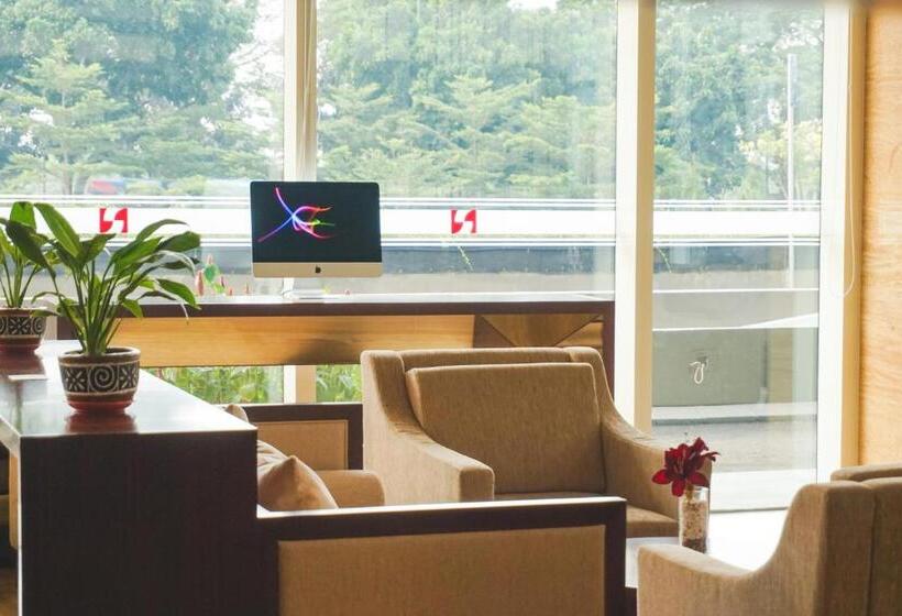 Fotos del hotel Swiss-belhotel Serpong:  4