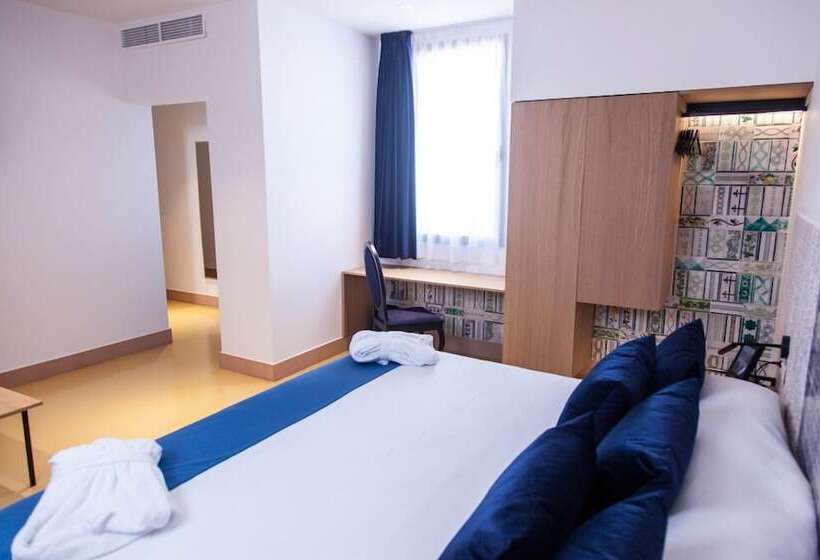 Fotos del hotel Triana Montalvan:  7