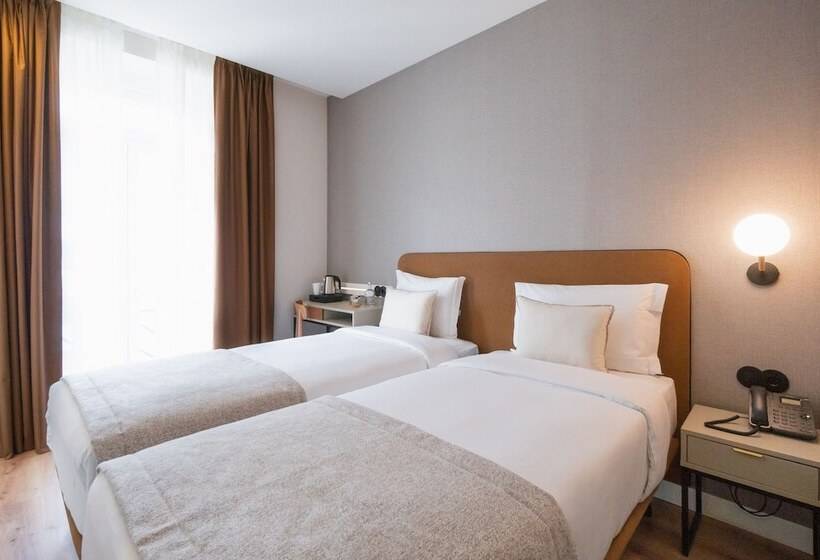 Lx Soho Boutique  By Ridan S