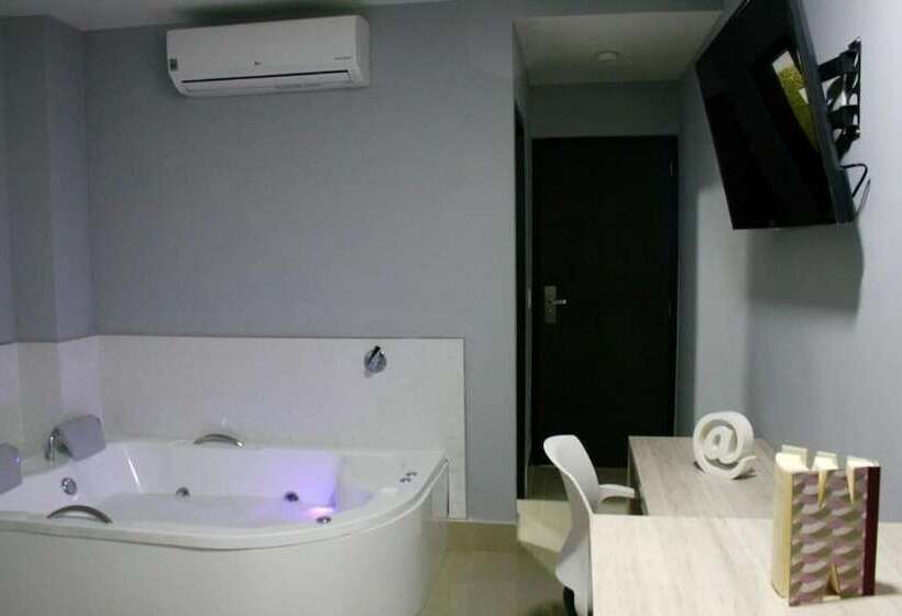 Fotos del hotel Lleras Express:  15