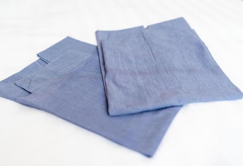 Fotos del hotel Day By Day:  11