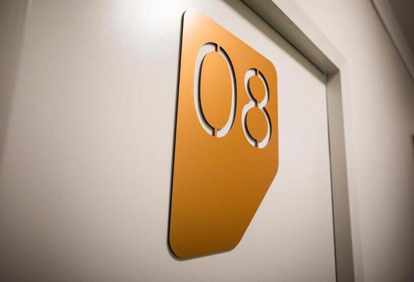 Nightcap At Finsbury