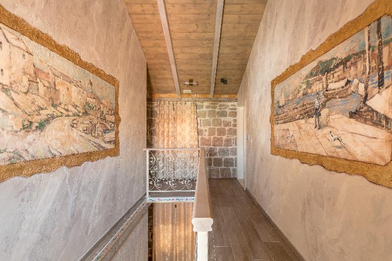 Historic Plaza Varos Split