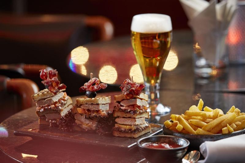 Fotos del hotel The Dufour, Suites & Rooms By Hotel Schweizerhof:  3