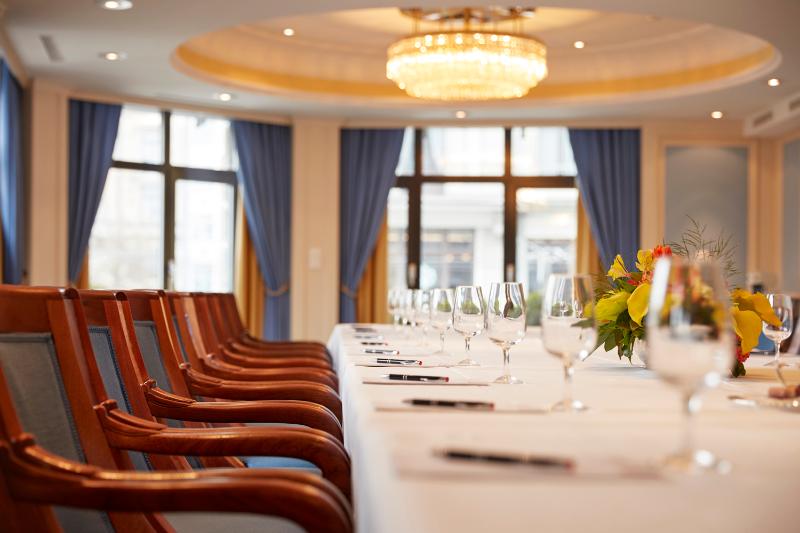 Fotos del hotel The Dufour, Suites & Rooms By Hotel Schweizerhof:  7