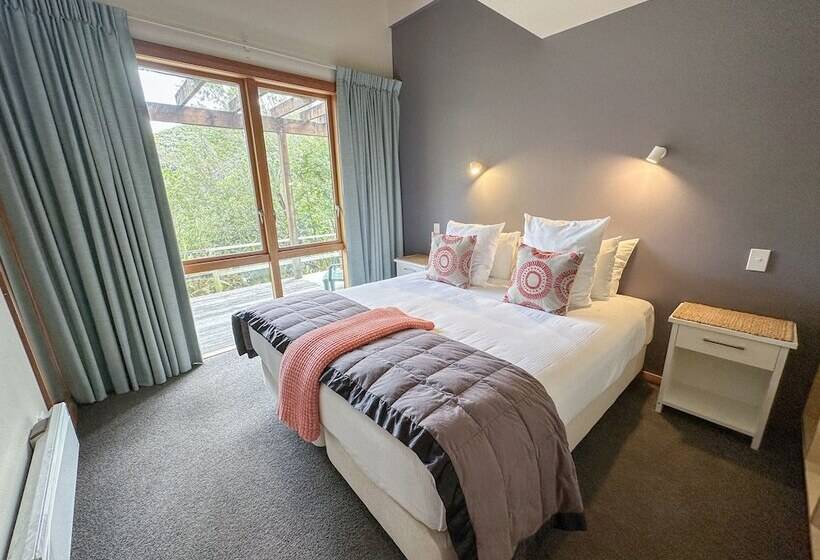 Silverstream Retreat