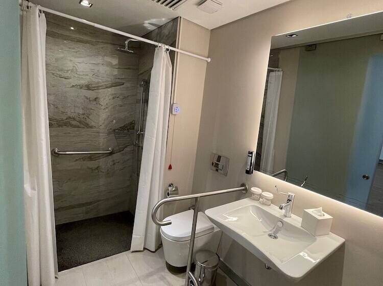 Fotos del hotel Movenpick Living Istanbul:  6