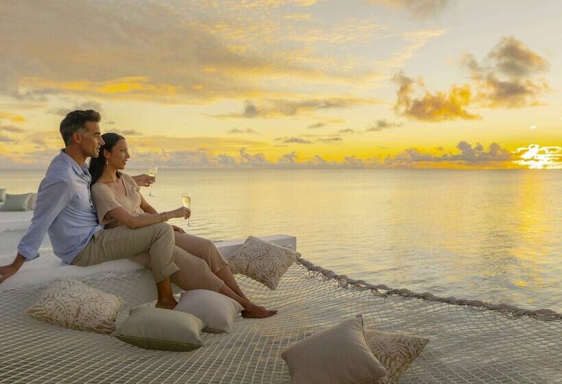 Fotos del hotel Pullman Maldives Maamutaa Resort:  19