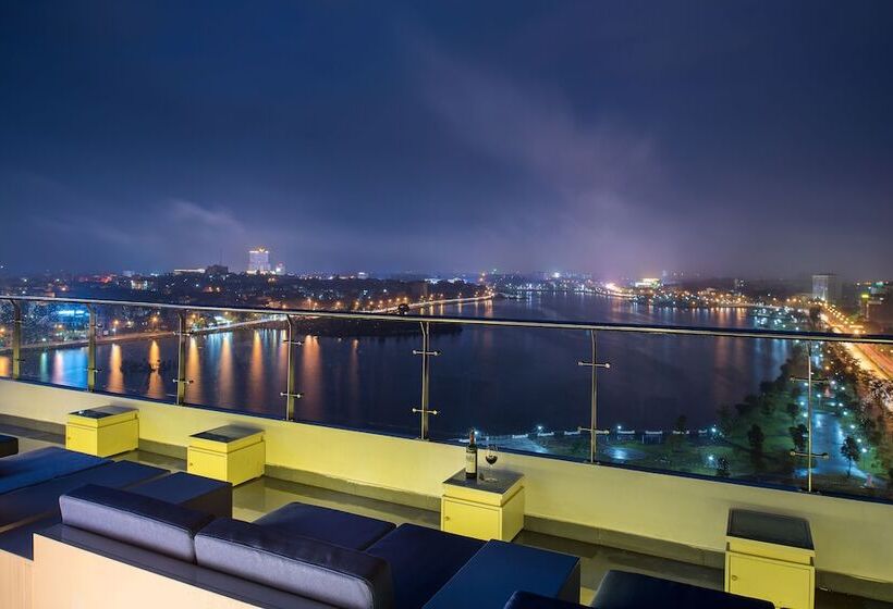 Fotos del hotel X2 Vibe Viet Tri:  10