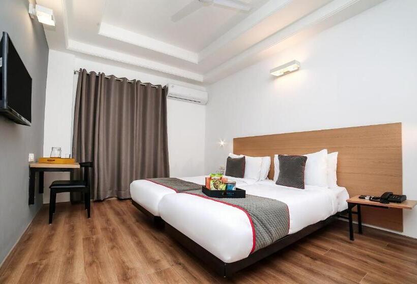 Fotos del hotel Vaccinated Staff Oyo Townhouse 069 Civil Lines:  12