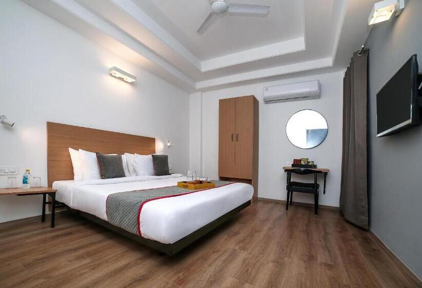 Fotos del hotel Vaccinated Staff Oyo Townhouse 069 Civil Lines:  24