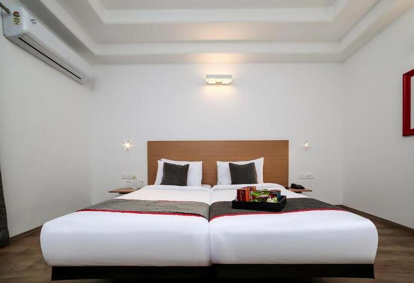 Fotos del hotel Vaccinated Staff Oyo Townhouse 069 Civil Lines:  14