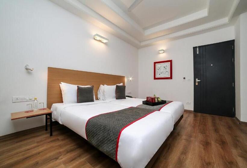 Fotos del hotel Vaccinated Staff Oyo Townhouse 069 Civil Lines:  15