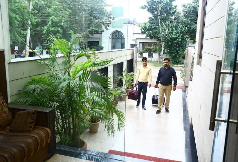 Fotos del hotel Smart Inn1:  5