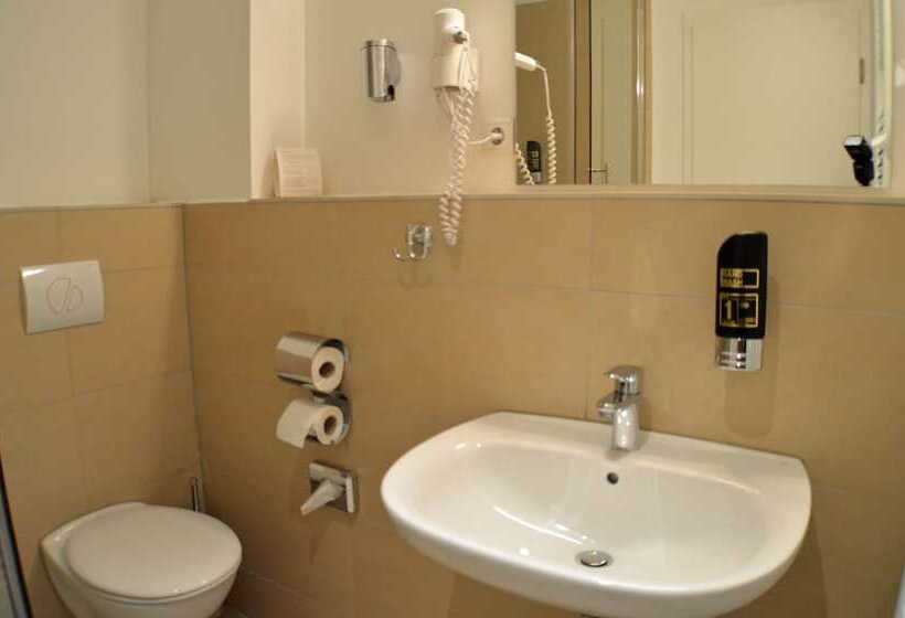 Fotos del hotel Jeta:  21