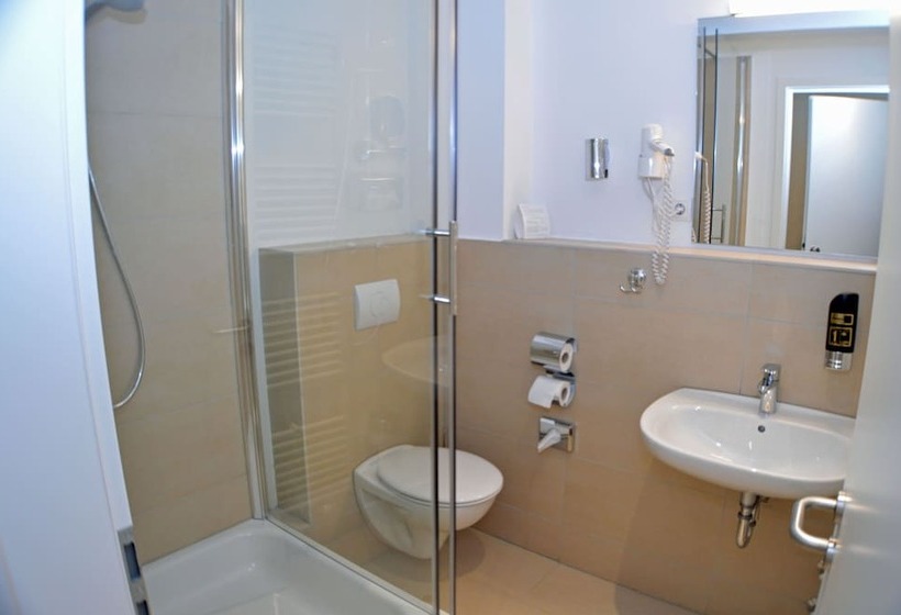 Fotos del hotel Jeta:  7