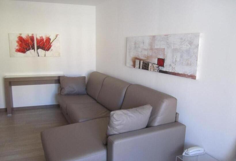 Fotos del hotel Hôtel Le Rocher:  17