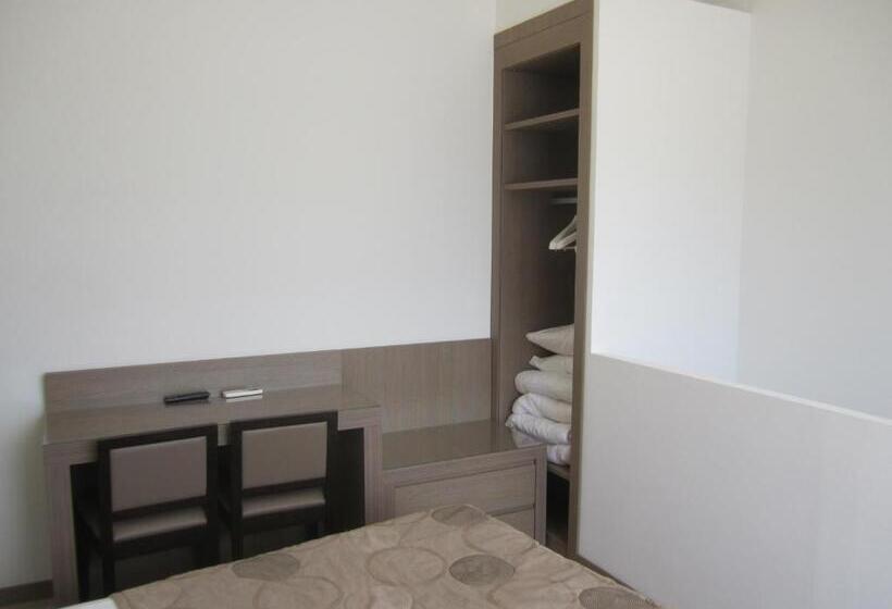 Fotos del hotel Hôtel Le Rocher:  15