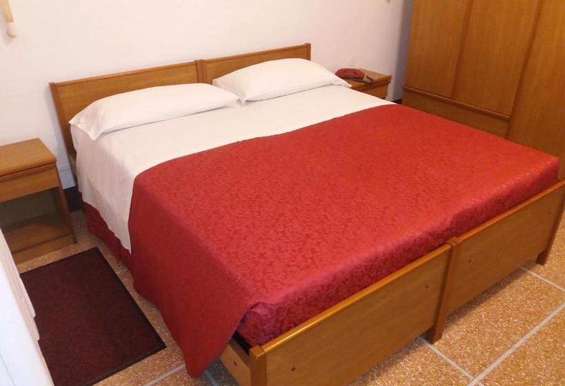 Fotos del hotel Mediterraneo:  6