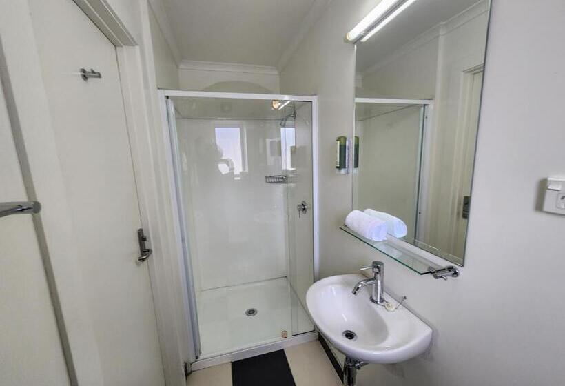 Fotos del hotel Pinewood Lodge And Apartments:  4