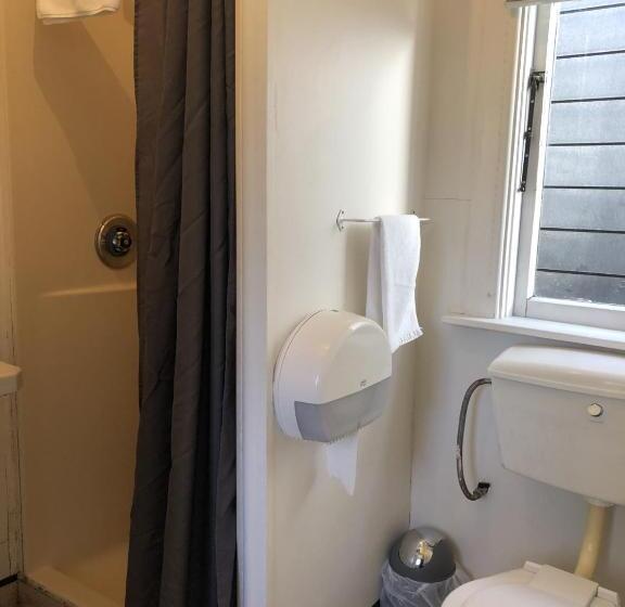 Fotos del hotel Pinewood Lodge And Apartments:  13