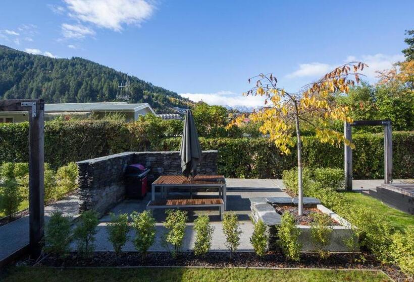 Fotos del hotel Pinewood Lodge And Apartments:  8