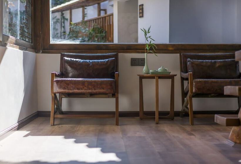 Fotos del hotel Lize Graceland Artistic Suite Inn:  10