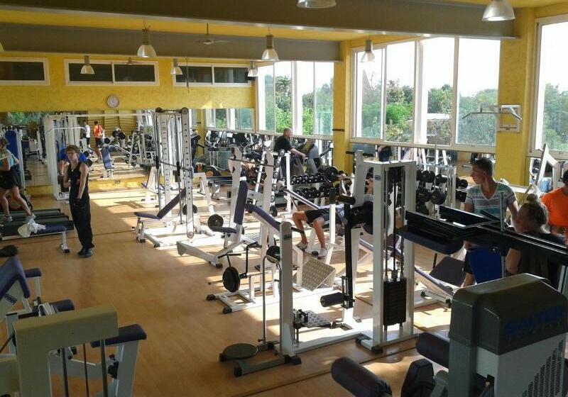 Fotos del hotel Camping & Resort La Torre Del Sol:  2