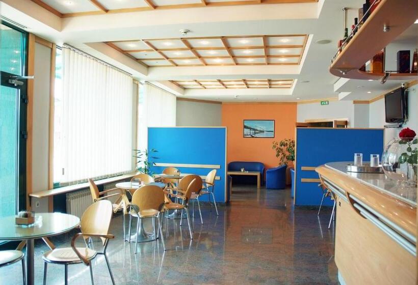 Fotos del hotel Cubic:  11