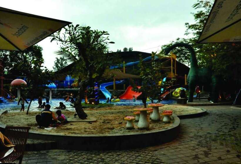 Fotos del hotel Oasis Siliwangi Sport:  24