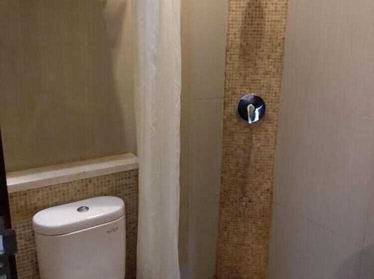 Fotos del hotel Oasis Siliwangi Sport:  8