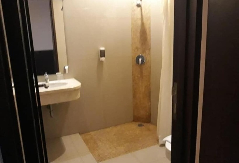 Fotos del hotel Oasis Siliwangi Sport:  14