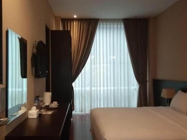 Fotos del hotel Oasis Siliwangi Sport:  2