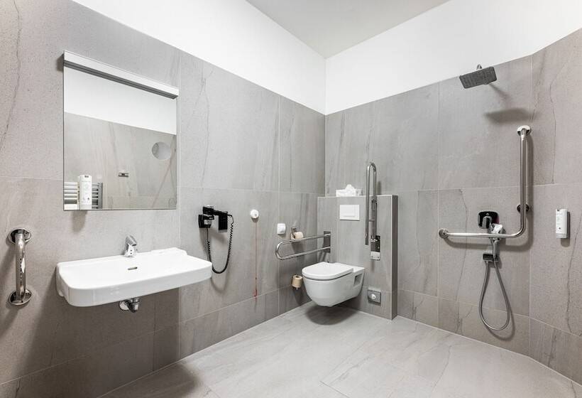 Fotos del hotel Theresian:  12