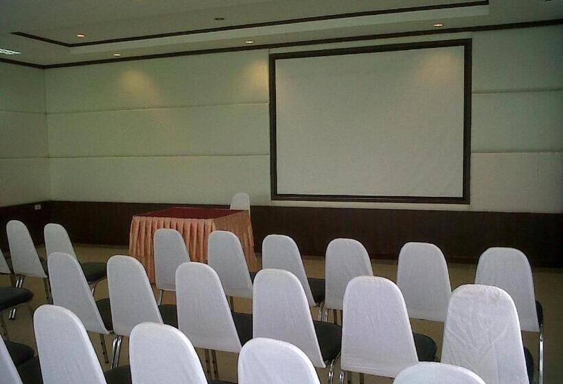 Fotos del hotel Kasem Garden Hotel Surin:  5