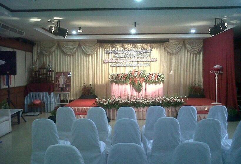 Fotos del hotel Kasem Garden Hotel Surin:  3