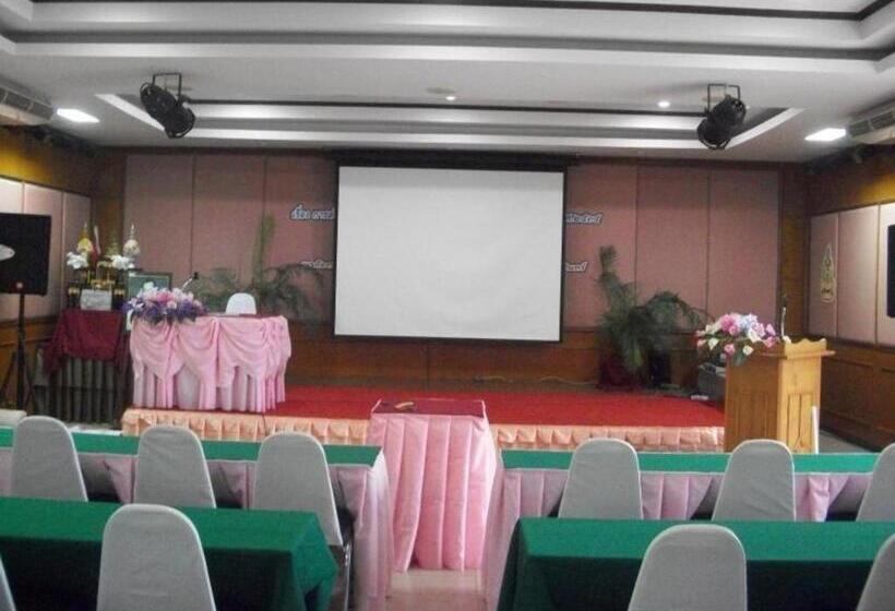 Fotos del hotel Kasem Garden Hotel Surin:  9