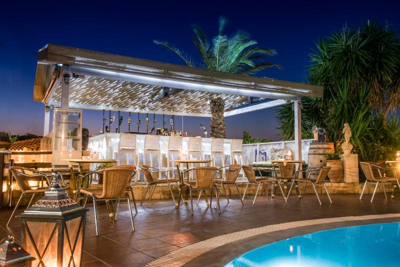 Fotos del hotel Diamond Village & Suites:  11