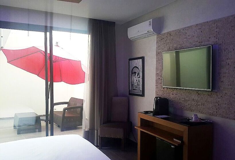 Fotos del hotel The Seven:  3