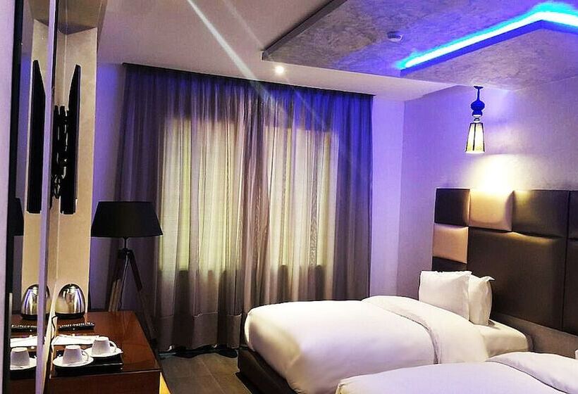 Fotos del hotel The Seven:  4