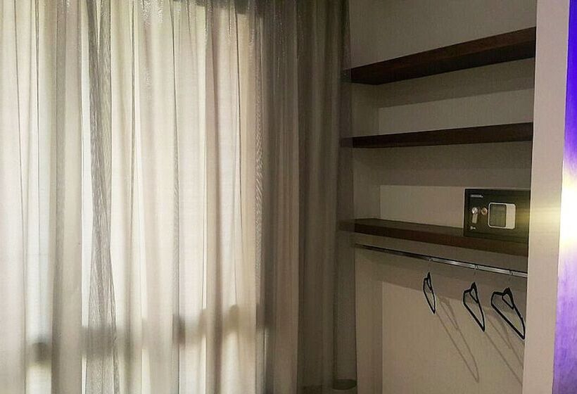 Fotos del hotel The Seven:  13