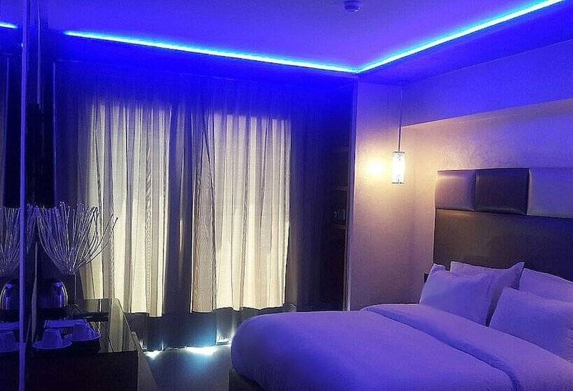 Fotos del hotel The Seven:  12